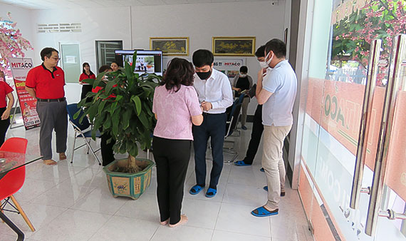 tiếp đón nghiệp đoàn